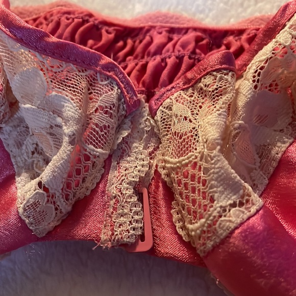 Beautiful VALENTINO Bra in 34 C - Picture 2 of 7